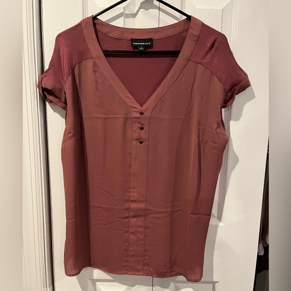 Women's Burgundy Top